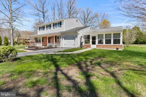 3824 Sharon Dr, Garnet Valley, PA 19060