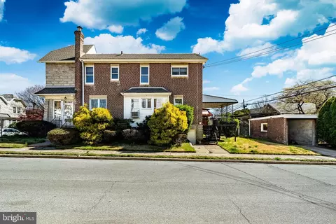 220 W Albemarle Ave, Lansdowne, PA 19050