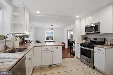 Kitchen - 208 Parham Rd, Springfield, PA 19064 photo 3 of 3