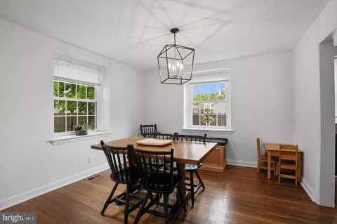 Dining - 208 Parham Rd, Springfield, PA 19064 photo 3 of 3