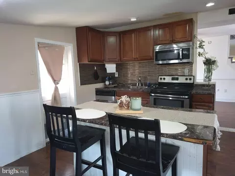 916 Spruce St, Collingdale, PA 19023