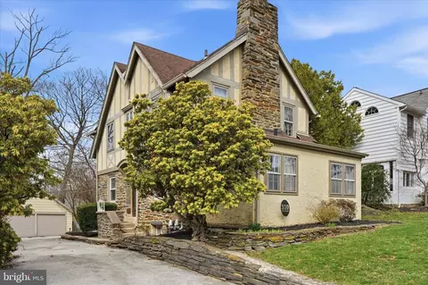 310 Old Forest Rd, Wynnewood, PA 19096
