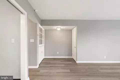 Living - 46 S State Rd, Upper Darby, PA 19082 photo 3 of 5