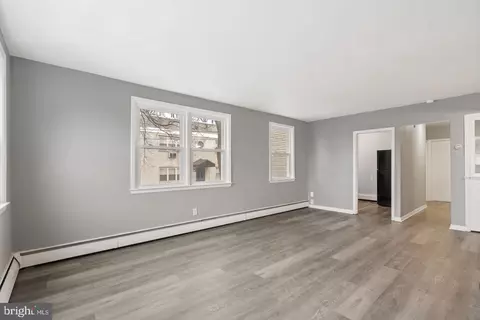 Living - 46 S State Rd, Upper Darby, PA 19082 photo 1 of 5
