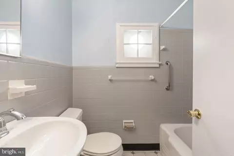 Bath - 46 S State Rd, Upper Darby, PA 19082 photo 2 of 3