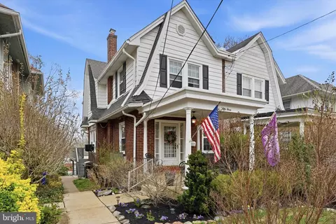 53 Waverly Rd, Havertown, PA 19083