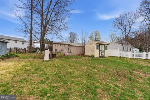 Exterior - 4050 Yorktown Dr, Ogden, PA 19061 photo 7 of 7