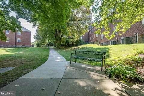 Exterior - 500 E Lancaster Ave #111A, Wayne, PA 19087 photo 6 of 6