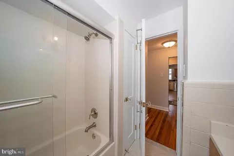 Bath - 500 E Lancaster Ave #111A, Wayne, PA 19087 photo 1 of 2