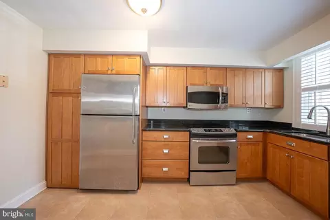 Kitchen - 500 E Lancaster Ave #111A, Wayne, PA 19087 photo 2 of 3