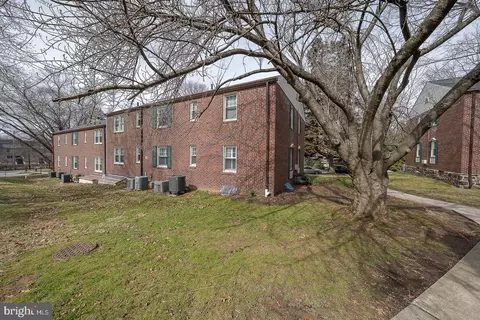Exterior - 500 E Lancaster Ave #111A, Wayne, PA 19087 photo 2 of 6