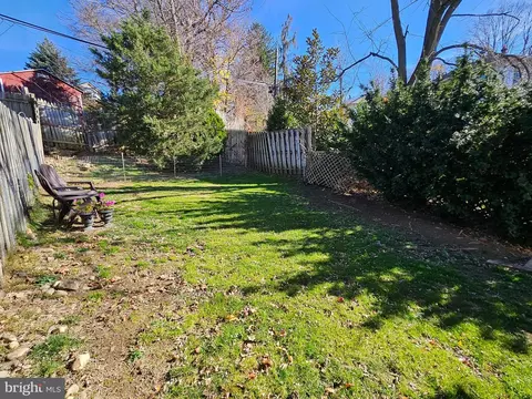 Exterior - 205 N Aberdeen Ave, Wayne, PA 19087 photo 5 of 9