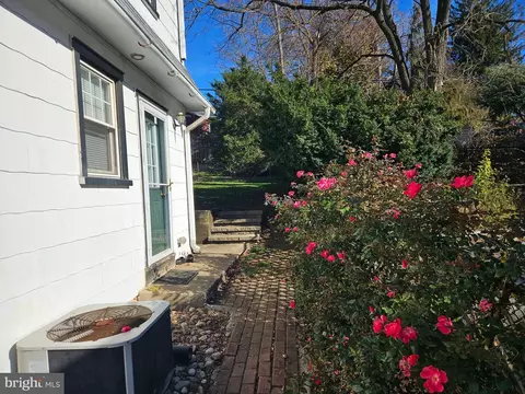 Exterior - 205 N Aberdeen Ave, Wayne, PA 19087 photo 3 of 9