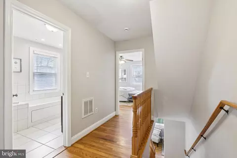Entry Way - 205 N Aberdeen Ave, Wayne, PA 19087 photo 1 of 3
