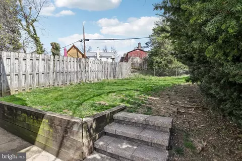 Exterior - 205 N Aberdeen Ave, Wayne, PA 19087 photo 4 of 9