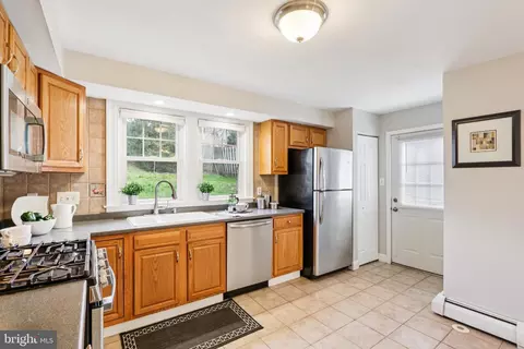 Kitchen - 205 N Aberdeen Ave, Wayne, PA 19087 photo 3 of 3