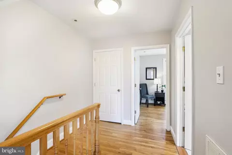 Entry Way - 205 N Aberdeen Ave, Wayne, PA 19087 photo 3 of 3