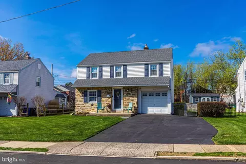 409 Holmes Rd, Morton, PA 19070