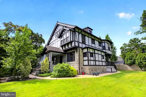 454 Forrest Ave, Drexel Hill, PA 19026