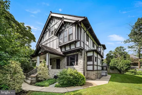 454 Forrest Ave, Drexel Hill, PA 19026