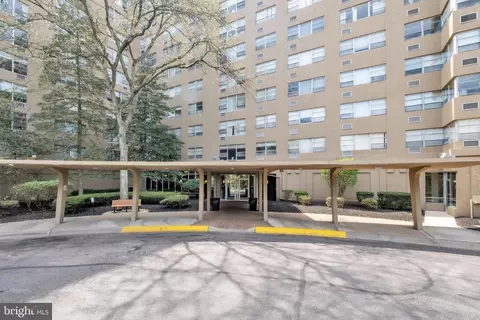 1030 E Lancaster Ave #904, Bryn Mawr, PA 19010