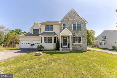 209 W Forestview Ave, Brookhaven, PA 19015