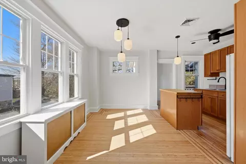 Entry Way - 7864 Beverly Blvd, Darby, PA 19082 photo 1 of 3
