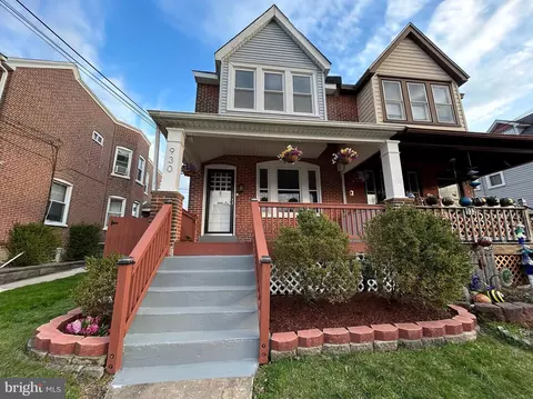 930 12th Ave, Prospect Park, PA 19076