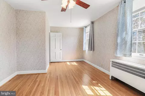 Bedroom - 242 N Rolling Rd, Springfield, PA 19064 photo 4 of 8