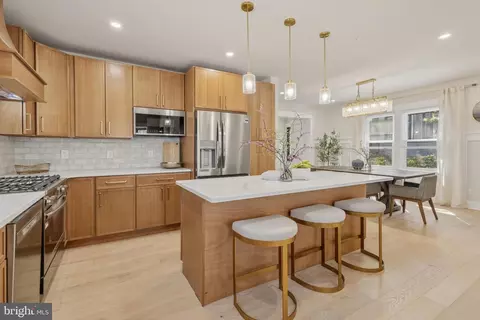 624 Lawson Ave, Havertown, PA 19083