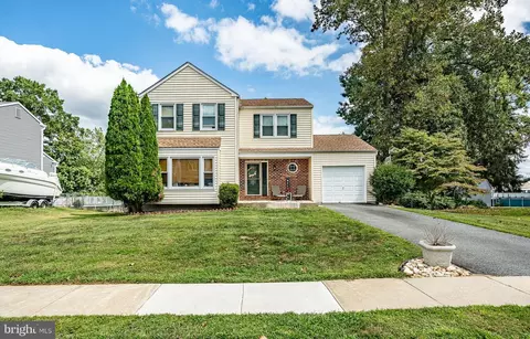 214 Bridge Rd, Ogden, PA 19061