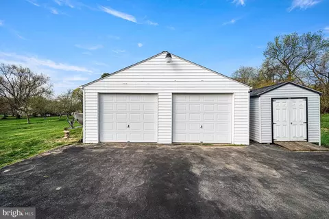 Exterior - 5946 Chichester Ave, Aston, PA 19014 photo 4 of 6