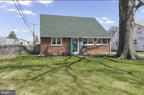 722 Brighton Ter, Secane, PA 19018