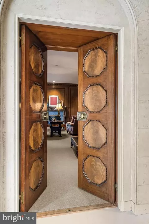 Entry Way - 220 Ravenscliff Rd, Wayne, PA 19087 photo 6 of 20