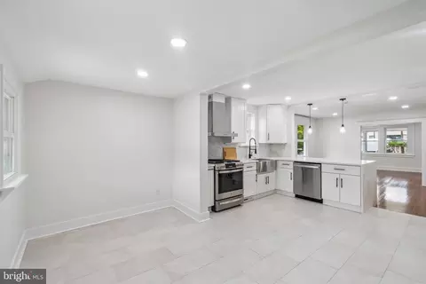 Entry Way - 114 Conestoga Rd, Wayne, PA 19087 photo 9 of 22