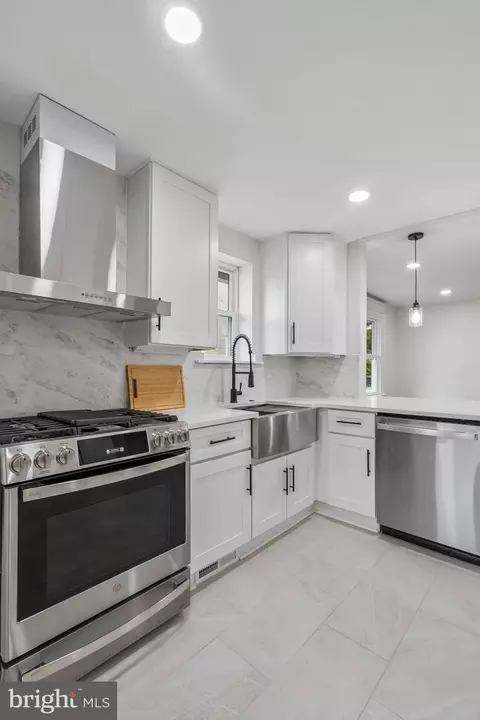 Kitchen - 114 Conestoga Rd, Wayne, PA 19087 photo 2 of 3