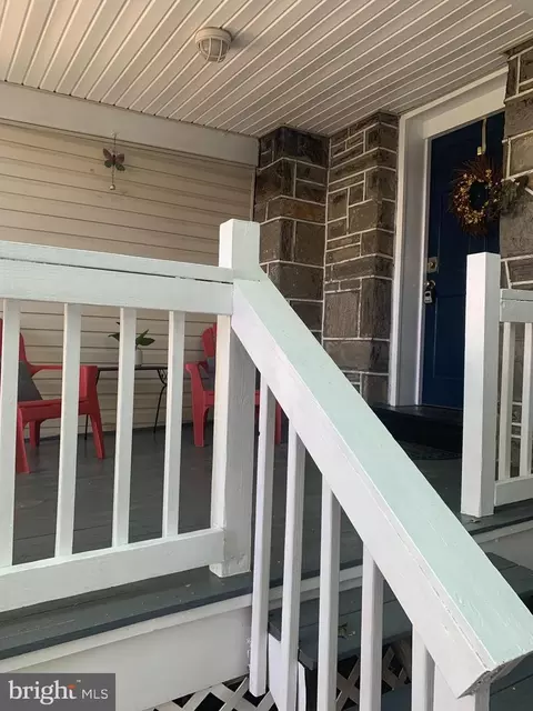 Exterior - 428 Croyden Rd, Darby, PA 19082 photo 4 of 5