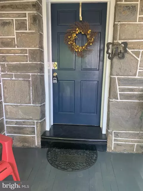 428 Croyden Rd, Darby, PA 19082