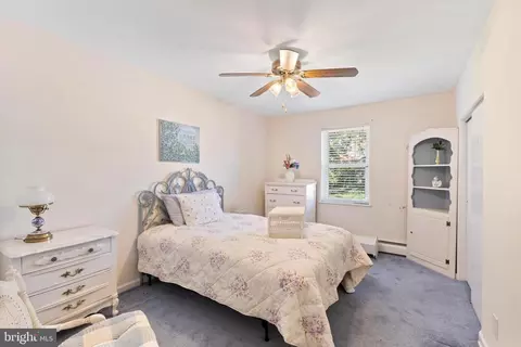 Bedroom - 1001 Primos Ave, Secane, PA 19018 photo 3 of 5