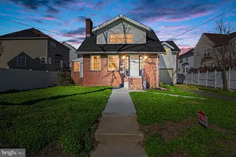 720 Kedron Ave, Morton, PA 19070