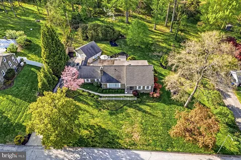 53 Brennan Dr, Bryn Mawr, PA 19010