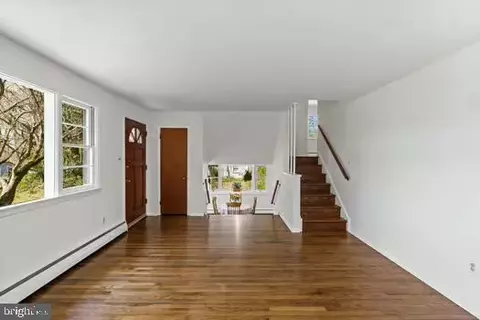 Living - 77 Ruby Rd, Chadds Ford, PA 19317 photo 2 of 2