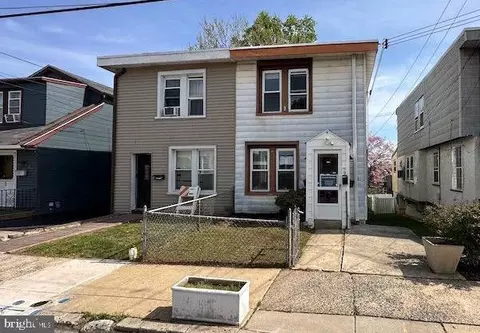 59 N Penn St, Clifton Heights, PA 19018