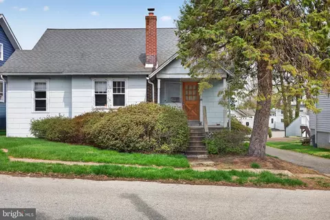 2583 Radcliffe Rd, Broomall, PA 19008