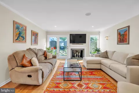 116 Montrose Ave #O, Bryn Mawr, PA 19010