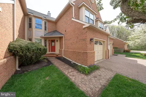 125 Springton Mews Cir, Media, PA 19063