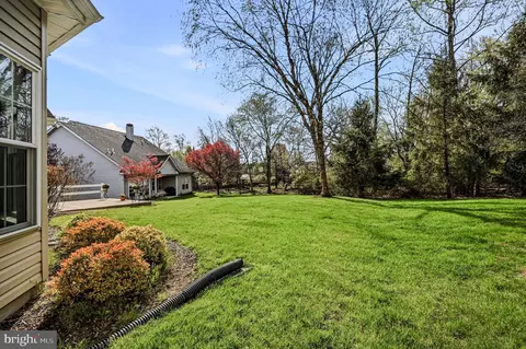 Exterior - 8 Irwin Dr, Ogden, PA 19061 photo 4 of 6