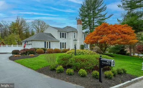 407 Valley Glen Dr, Bryn Mawr, PA 19010