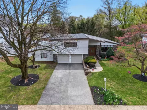 14 Vassar Rd, Broomall, PA 19008