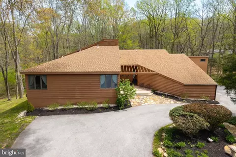 14 Buttonwood Dr, Chadds Ford, PA 19317